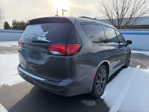 2018 Chrysler Pacifica Touring-L Plus