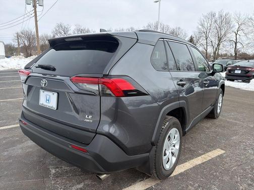 2020 Toyota RAV4 LE