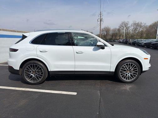 2022 Porsche Cayenne Platinum Edition