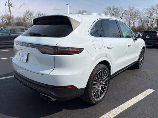 2022 Porsche Cayenne Platinum Edition