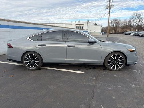 2023 Honda Accord Hybrid Touring