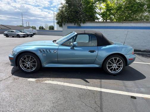 Blue 2001 BMW Z3 3.0i Roadster