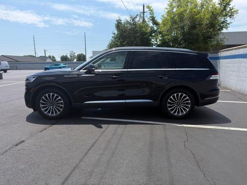 Black 2021 Lincoln Aviator Reserve AWD