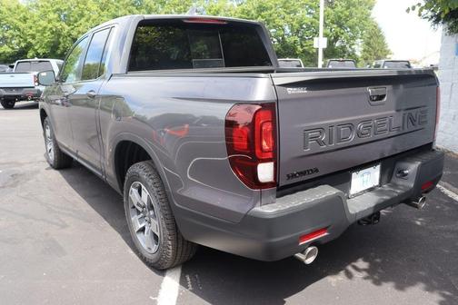 Modern Steel Metallic 2026 Honda Ridgeline RTL
