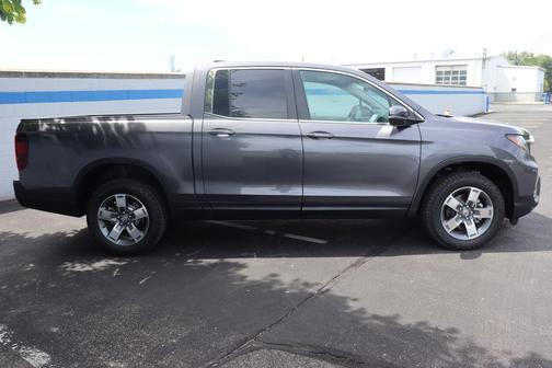 Modern Steel Metallic 2026 Honda Ridgeline RTL