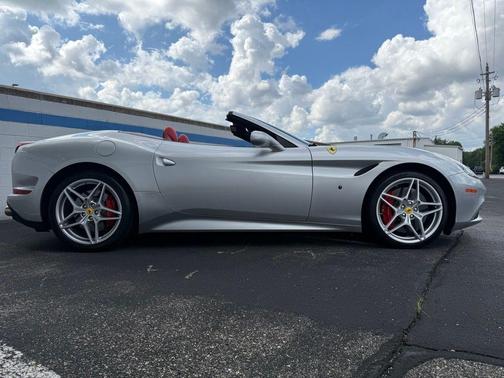 2017 Ferrari California T