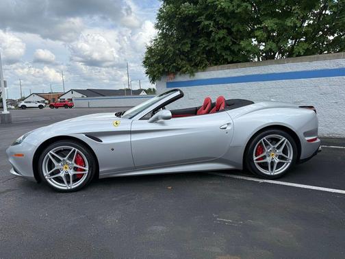 2017 Ferrari California T