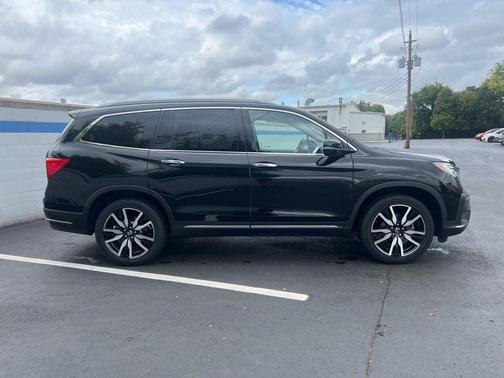 2022 Honda Pilot Touring 7-Passenger