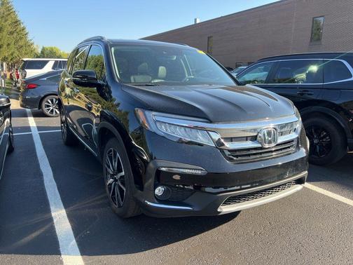 2022 Honda Pilot Touring 7-Passenger
