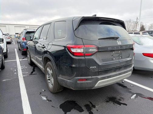 2023 Honda Pilot EX-L 7-Passenger