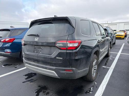 2023 Honda Pilot EX-L 7-Passenger