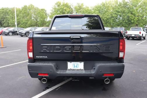 Crystal Black Pearl 2026 Honda Ridgeline Black Edition