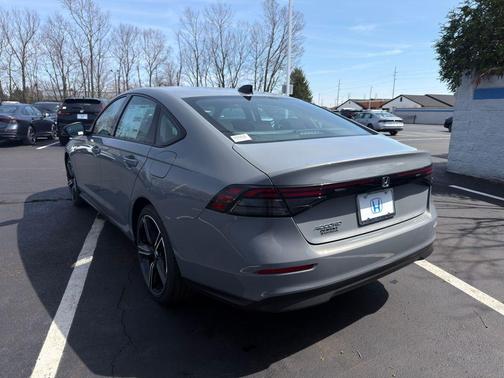 Urban Gray Pearl 2026 Honda Accord SE