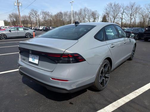 Urban Gray Pearl 2026 Honda Accord SE