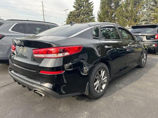 2019 Kia Optima LX