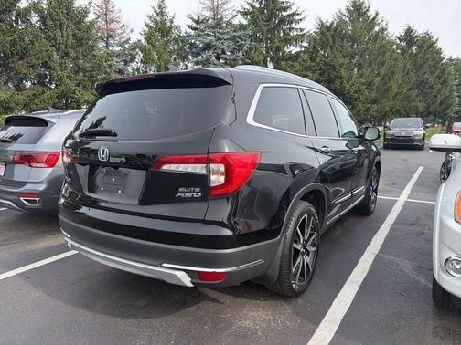 Crystal Black Pearl 2020 Honda Pilot Elite