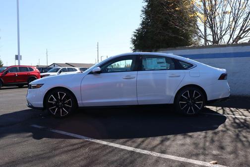 2025 Honda Accord Hybrid Touring