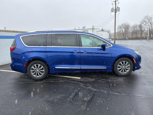 2019 Chrysler Pacifica Touring-L Plus