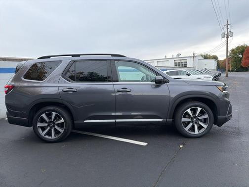 2023 Honda Pilot Elite