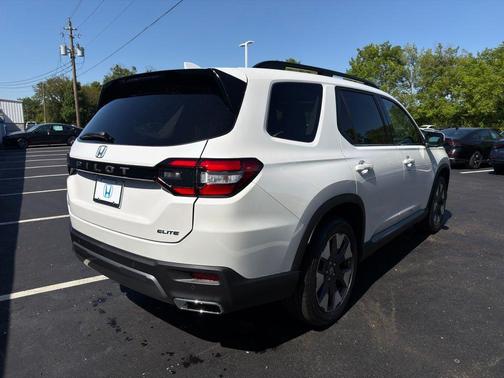 White Diamond Pearl 2026 Honda Pilot Elite