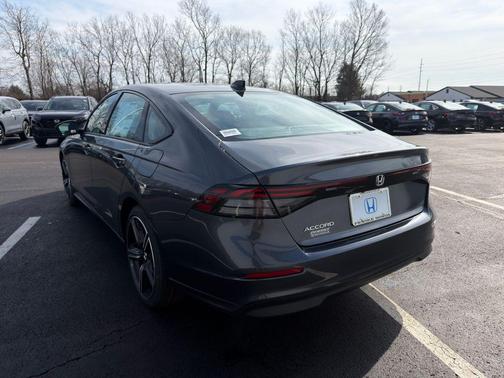 Meteorite Gray Metallic 2026 Honda Accord SE