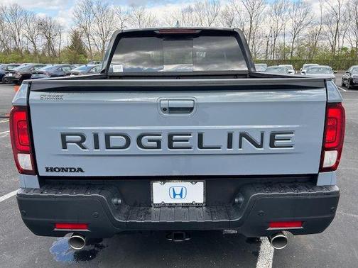 Sonic Gray Pearl 2026 Honda Ridgeline Black Edition