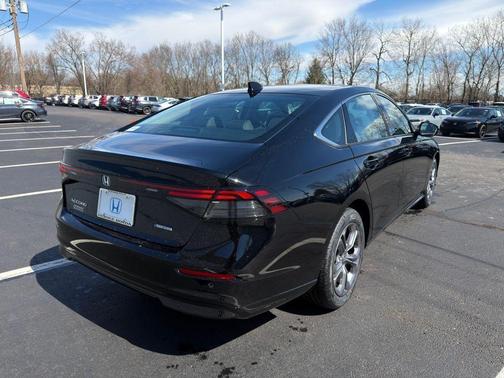 Crystal Black Pearl 2026 Honda Accord Hybrid EX-L