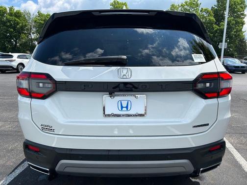 2023 Honda Pilot Touring