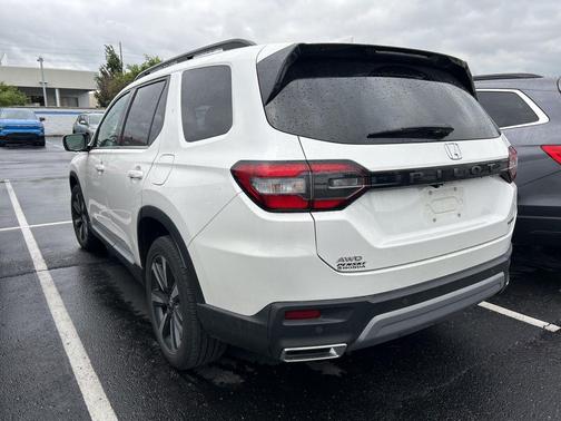 2023 Honda Pilot Touring