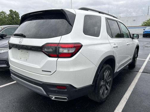 2023 Honda Pilot Touring