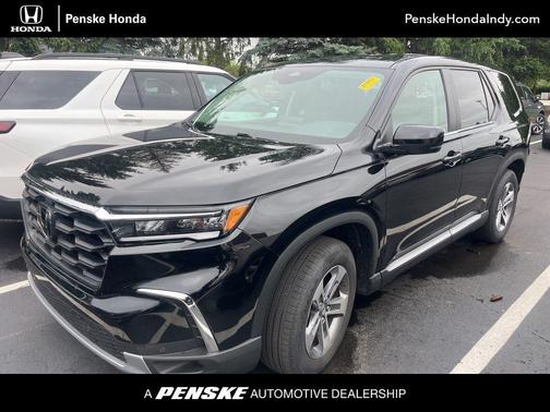 Crystal Black Pearl 2023 Honda Pilot EX-L 8-Passenger