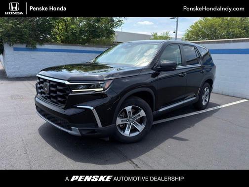 Crystal Black Pearl 2023 Honda Pilot EX-L 8-Passenger