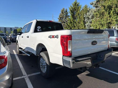 Oxford White 2017 Ford F-250 XLT