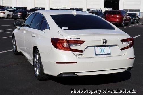 Photo 3 of 43 of 2018 Honda Accord LX