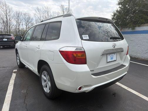 2010 Toyota Highlander Base