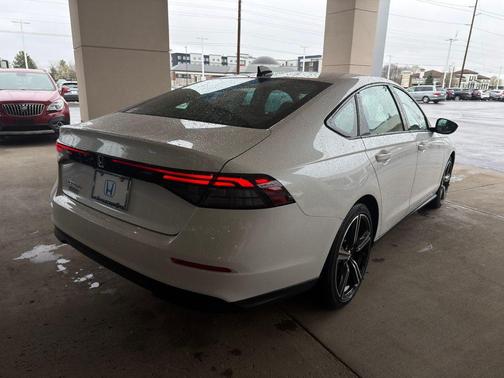 Platinum White Pearl 2026 Honda Accord SE