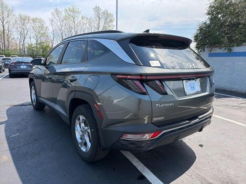 Gray 2022 Hyundai TUCSON SEL
