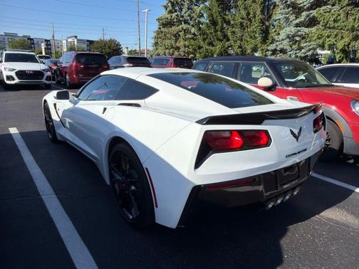 Arctic White 2019 Chevrolet Corvette Stingray