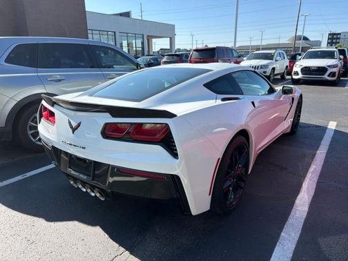 Arctic White 2019 Chevrolet Corvette Stingray
