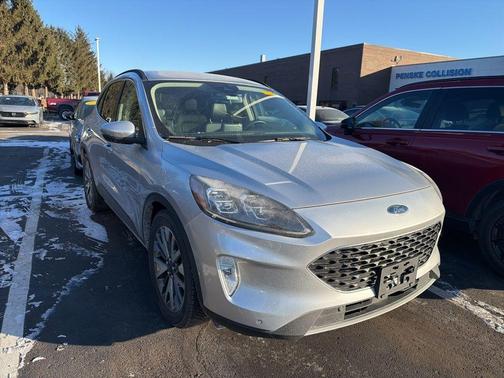 2020 Ford Escape Titanium Hybrid