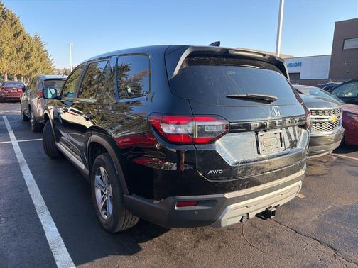 2023 Honda Pilot EX-L 7-Passenger