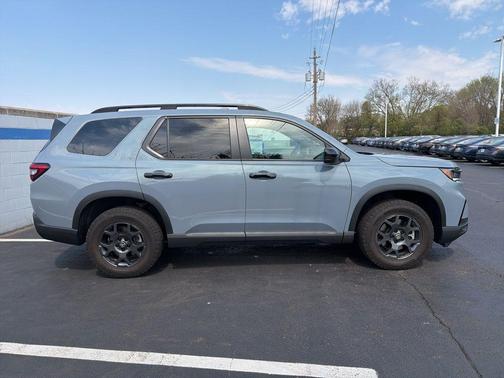 Gray Pearl 2023 Honda Pilot TrailSport