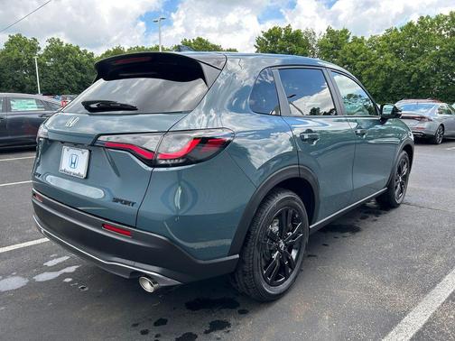 Misty Green 2027 Honda HR-V Sport