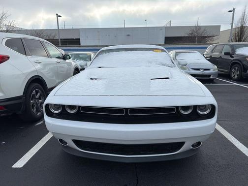 2015 Dodge Challenger SXT
