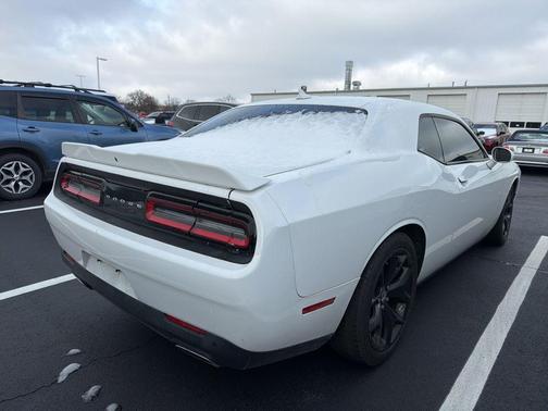 2015 Dodge Challenger SXT