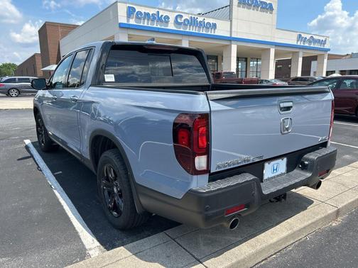 2023 Honda Ridgeline Black Edition