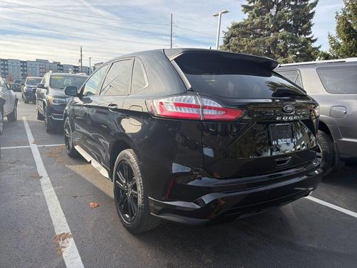 2023 Ford Edge ST Line