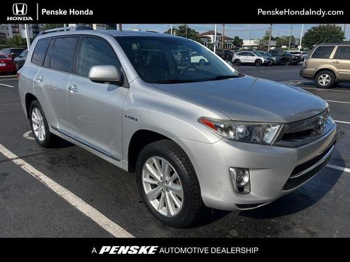 Classic Silver Metallic 2013 Toyota Highlander Hybrid Limited
