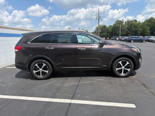 Walnut 2018 Kia Sorento EX