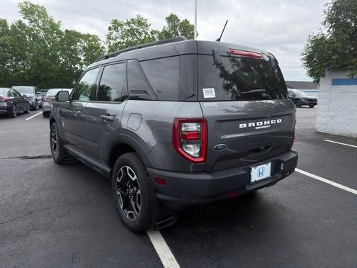 Gray Metallic 2021 Ford Bronco Sport Outer Banks